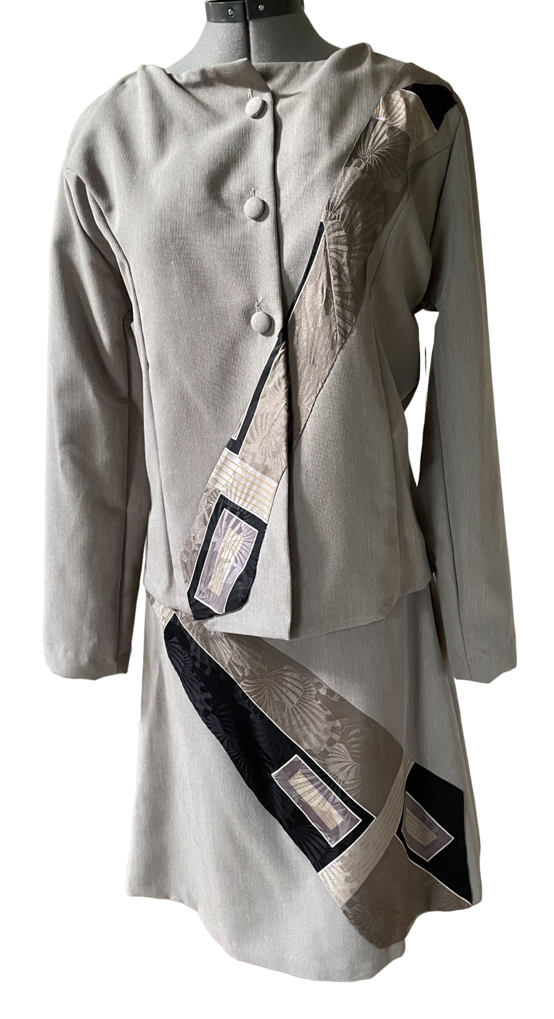 Beige Suit with Diagonal Ties