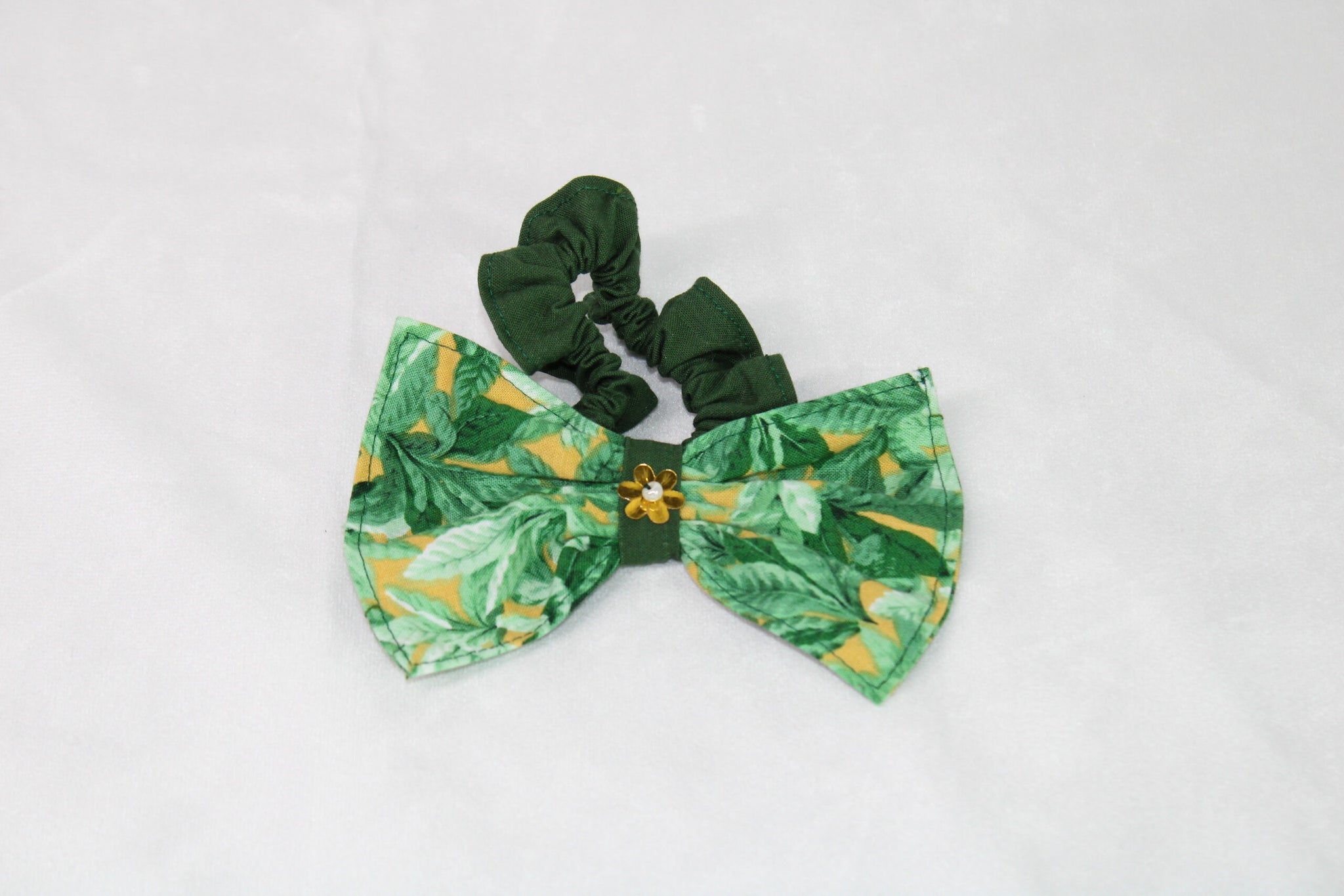 Green leaf bow scrunchie