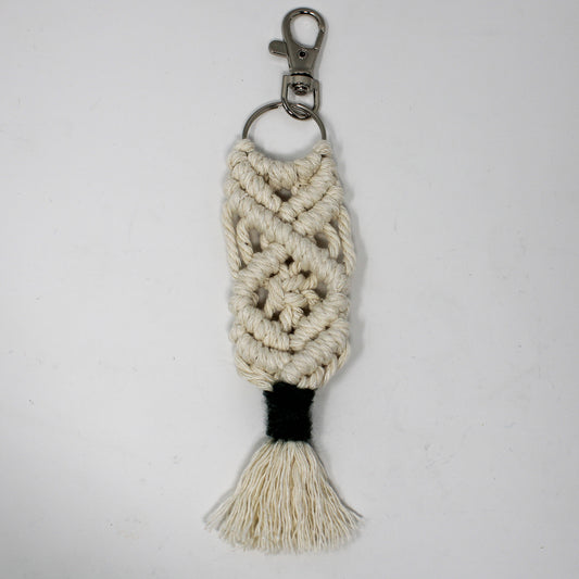 Green Tastle macrame keychain