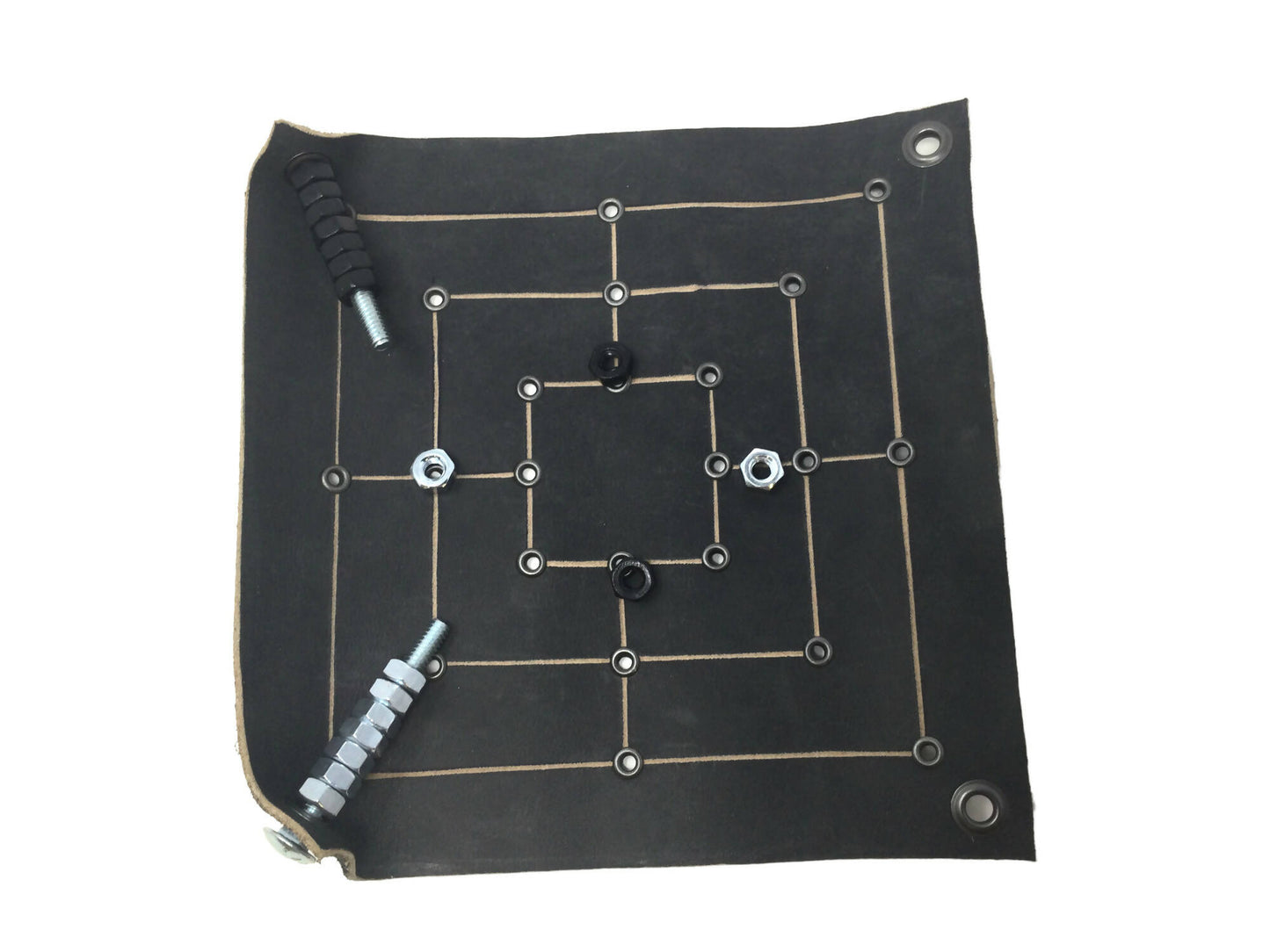 Mills Leather Pocket Game