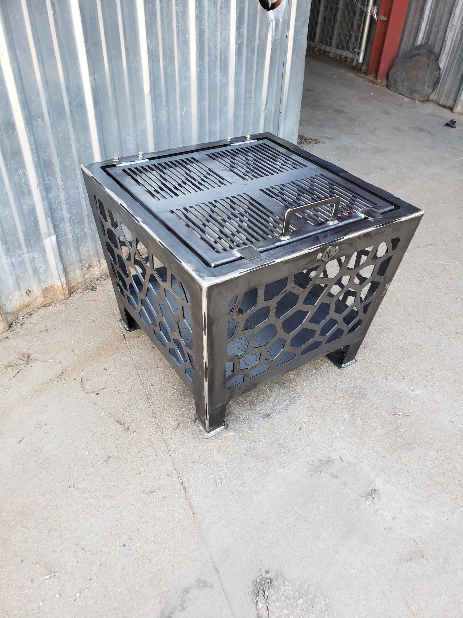 The NL Standard - Tapered Firepit With Grille